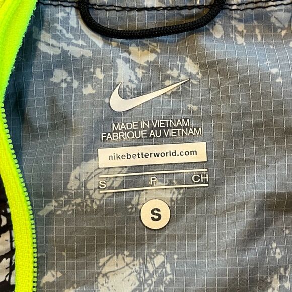 Nike Enchanted Forest Impossibly Light Windbreaker Hoodie Small Full Zip Black S - Picture 9 of 9